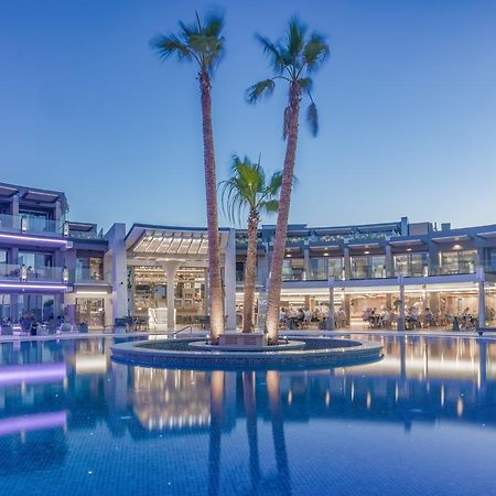 Nautilux Rethymno By Mage Hotels Bagian luar foto The hotel at night