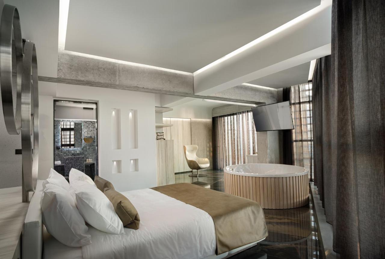 Nautilux Rethymno By Mage Hotels Bagian luar foto A suite at the hotel